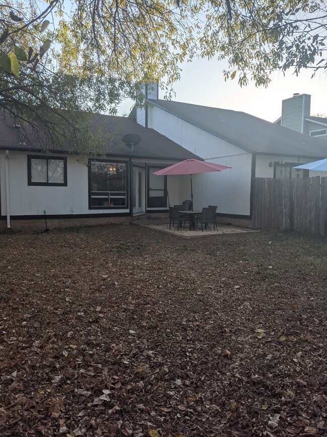 Building Photo - 13357 Water Oak Ln