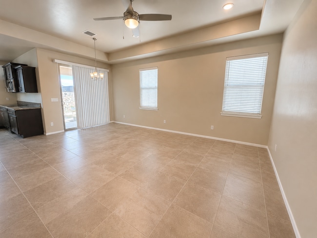 Building Photo - Metro Verde Home for rent