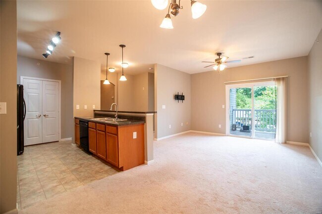 Building Photo - 27 Kassebaum Ln