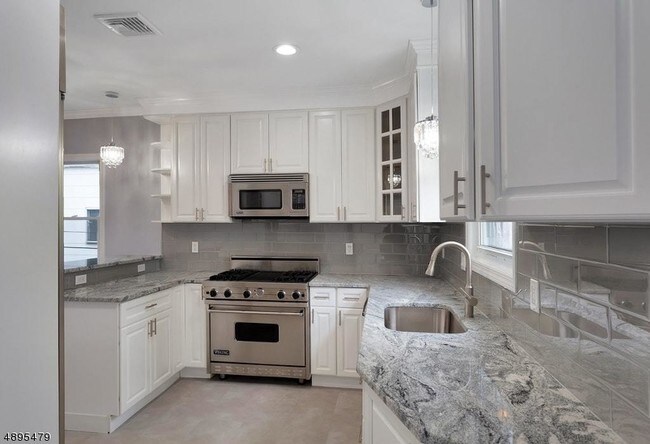 Building Photo - 13 Central Ave