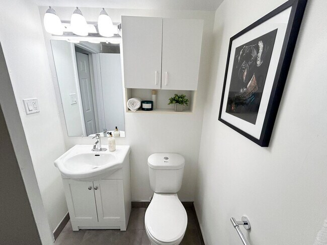 Photo du bâtiment - 939 Western