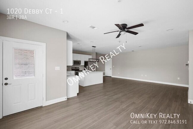 Foto del edificio - 1020 Debby Ct