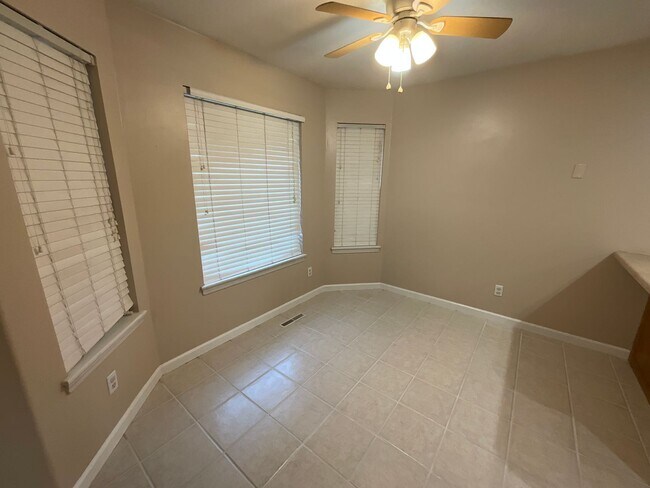Building Photo - 1017 Cobblefield Way