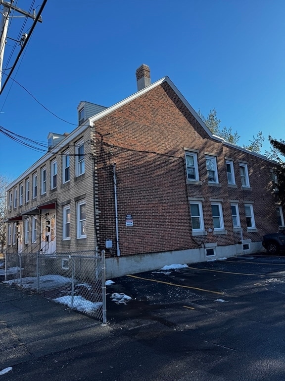 Building Photo - 151-153 Charles St