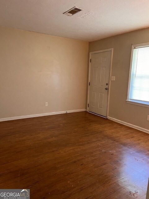 Foto del edificio - 1202 Tinsley Dr NW