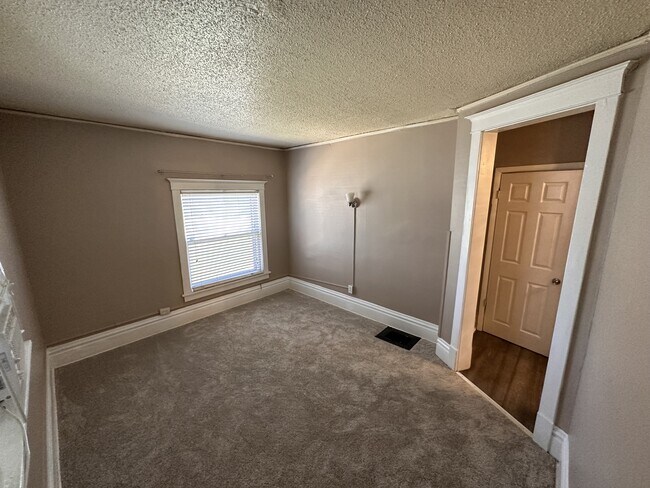 Foto del edificio - 330 Raymond St