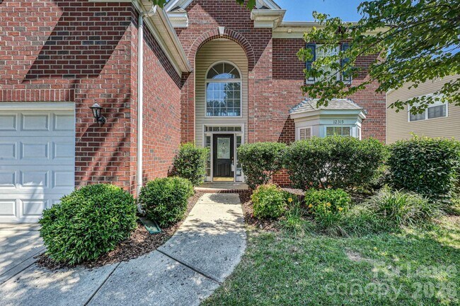Building Photo - 12315 Chesley Dr