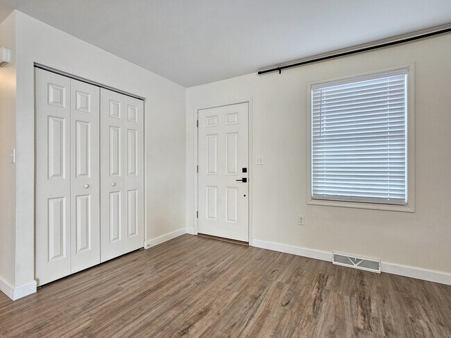 Foto del edificio - 13 Overlook Ln