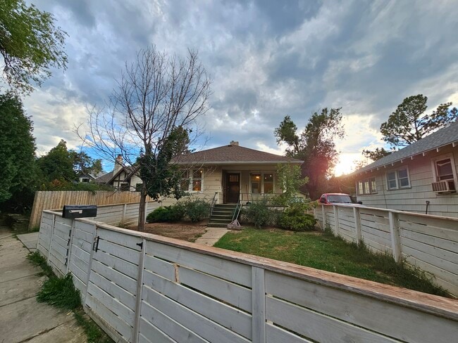 Building Photo - 1712 Ivy Pl