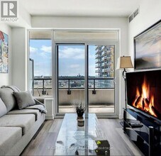 Building Photo - 1480 Bayly St