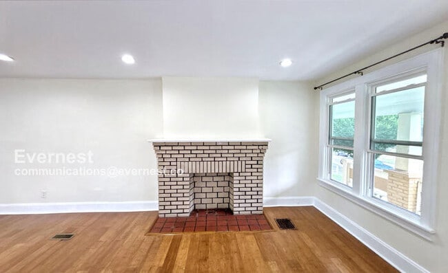 Foto del edificio - 783 Seymour Ave