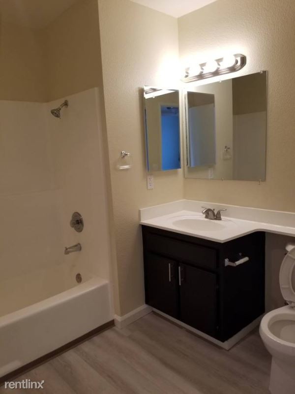 Foto del edificio - 2 br, 2 bath Apartment - 2240 Morley St