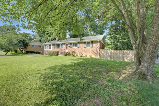 Foto del edificio - 2540 Kirklyn St