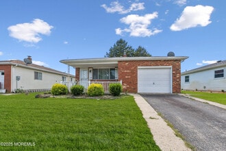 Building Photo - 202 Bonaire Dr