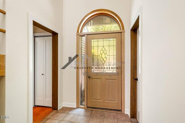 Building Photo - 2227 Graystone Ln