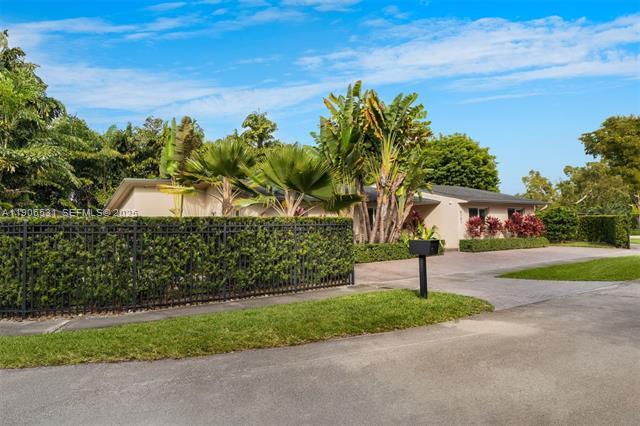 Foto del edificio - 6701 SW 49th Ter