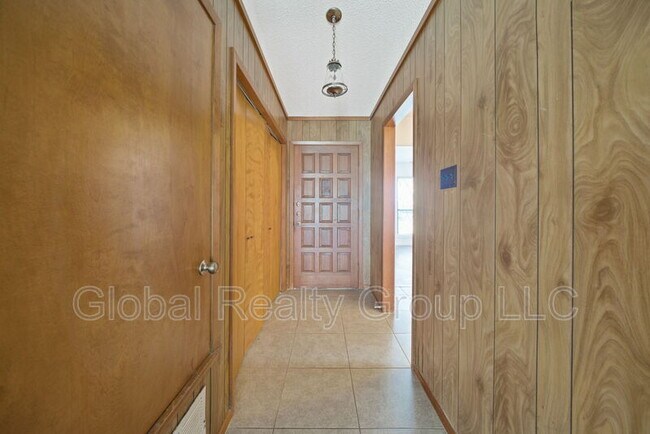 Foto del edificio - 102 Haeckerville Rd