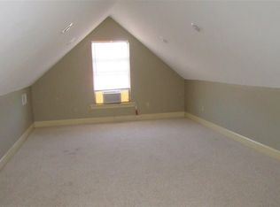 Building Photo - 6001 Ivy Cove