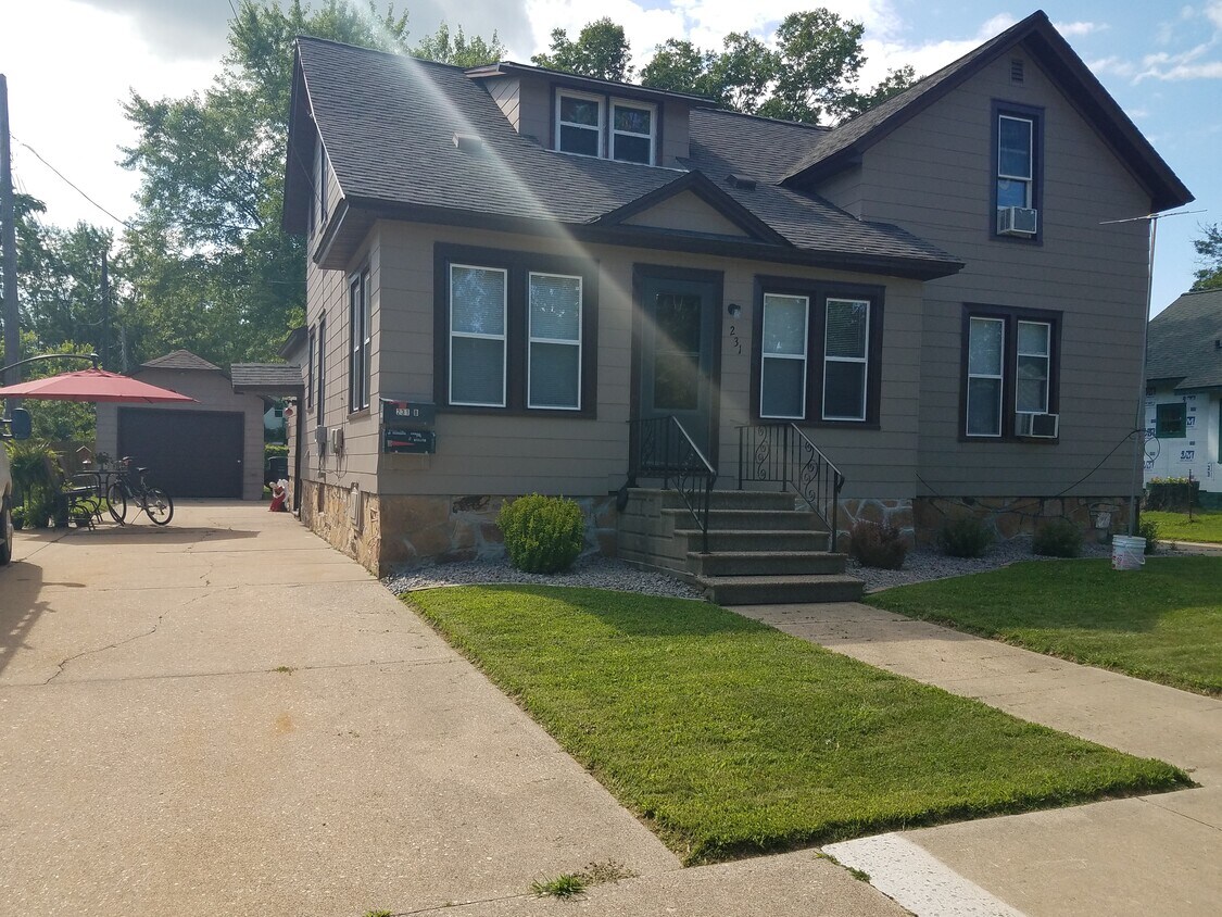 231 12th Ave N Unit A, Wisconsin Rapids, WI 54495 Apartments in Wisconsin Rapids, WI