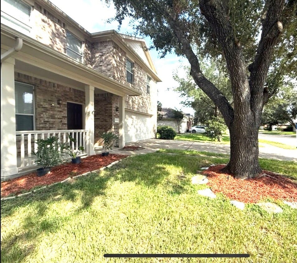 Primary Photo - 25242 Sterling Cloud Ln