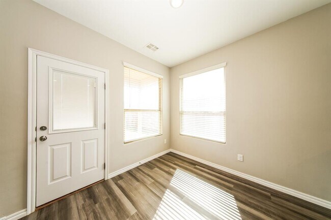 Foto del edificio - 2516 Colby Ct