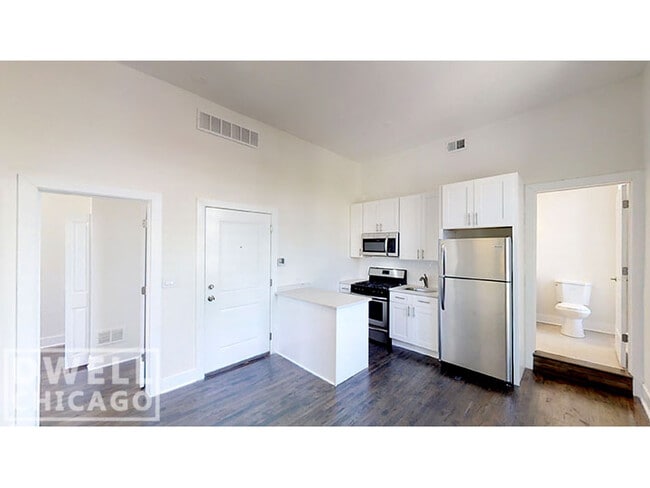 Foto del edificio - 2362 N Clybourn Ave