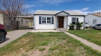 Building Photo - 310 SW 45th Ave