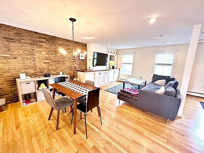 Foto del edificio - 187 Everett St