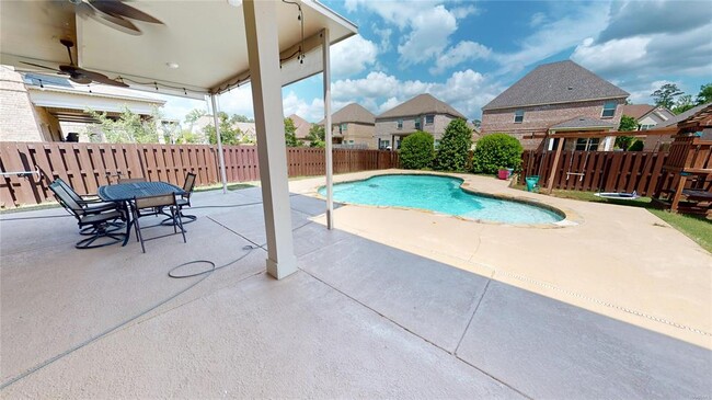 Building Photo - 415 Melison Dr