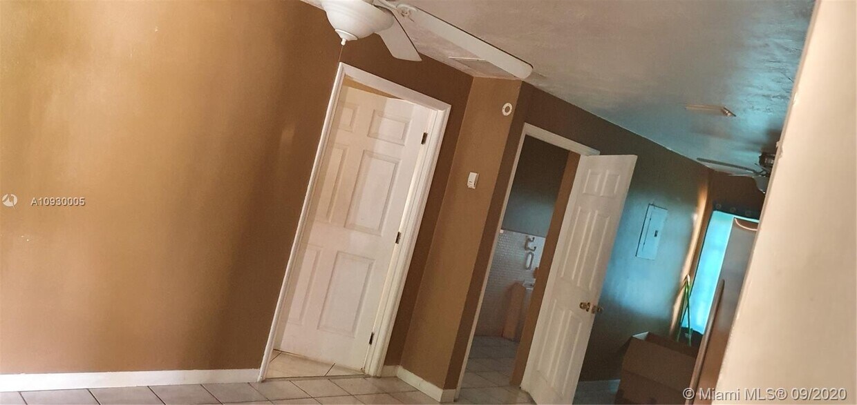 Building Photo - 260 NE 118th Terrace