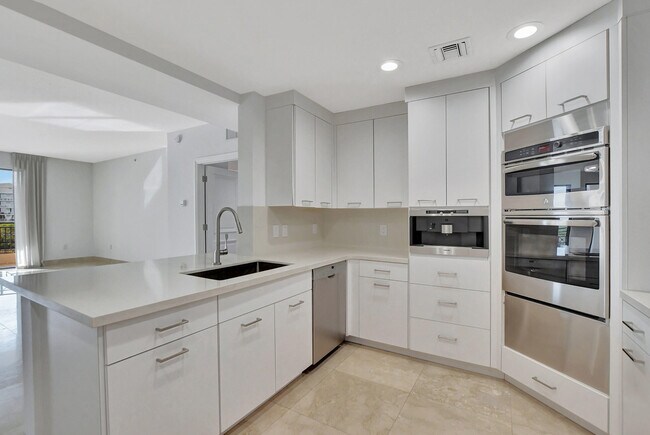 Foto del edificio - 200 E Palmetto Park Rd