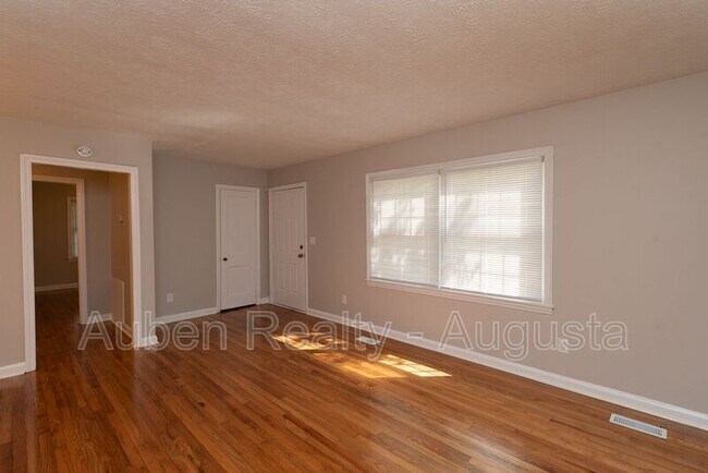 Building Photo - 100 Dugan Ct
