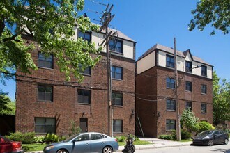 Building Photo - 6211 Av. Lennox