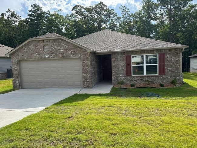 Building Photo - *$99 MOVE IN SPECIAL!* NEW Three Bedroom |...
