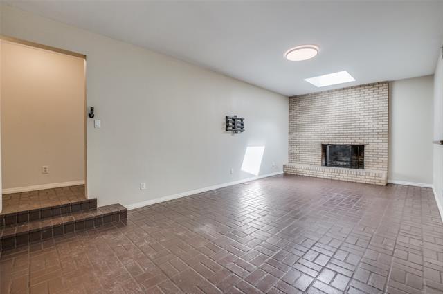 Foto del edificio - 7434 Wellcrest Dr