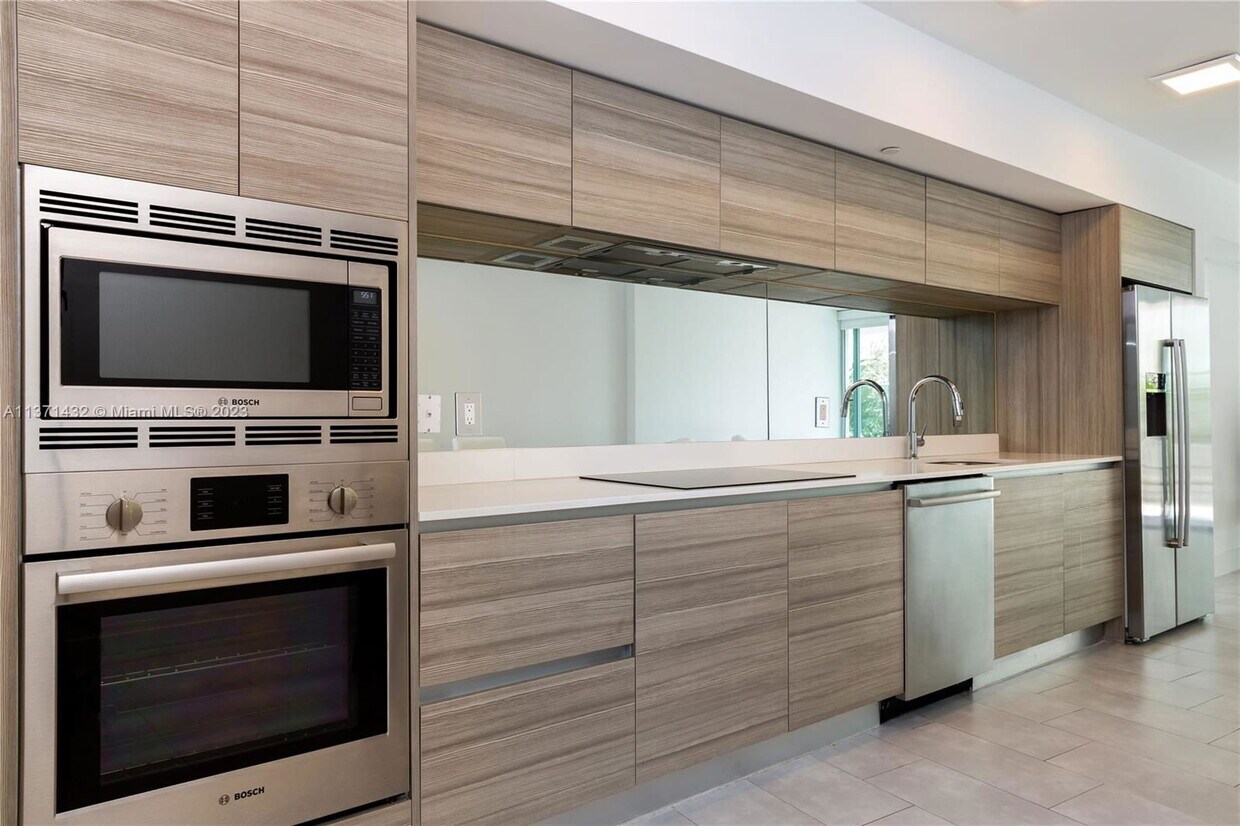 Photo - 6620 Indian Creek Drive, Miami Beach, FL 33141 - 2 BR 2 BA Condo