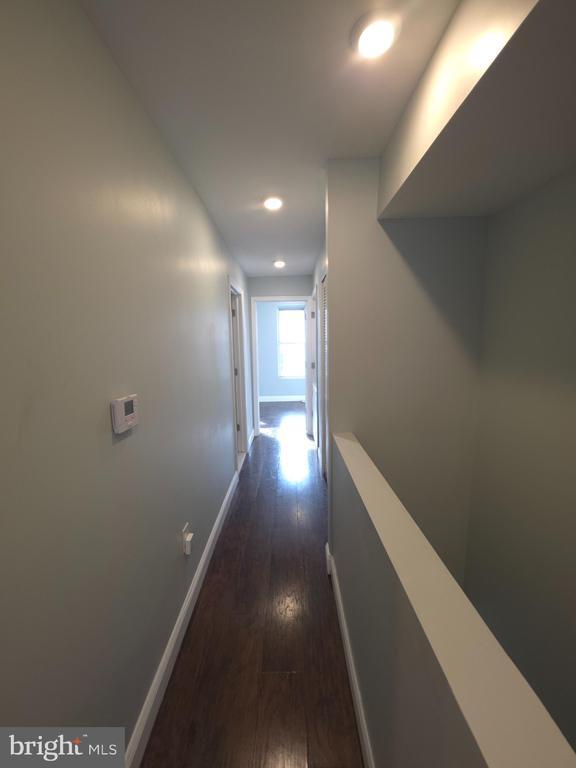 Foto del edificio - 1135 W Somerset St