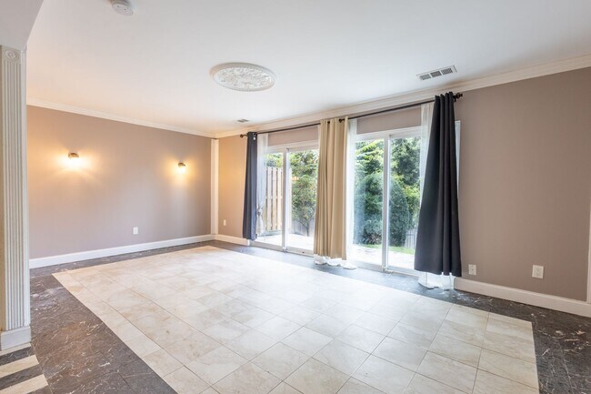 Foto del edificio - Lovely 3 BR/2.5 BA EOG Townhome in Silver ...