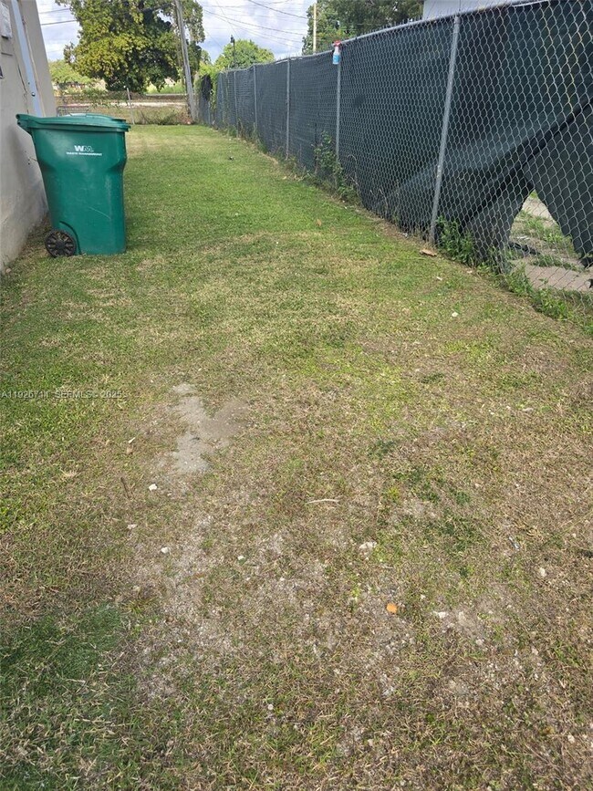 Foto del edificio - 914 NW 15th St