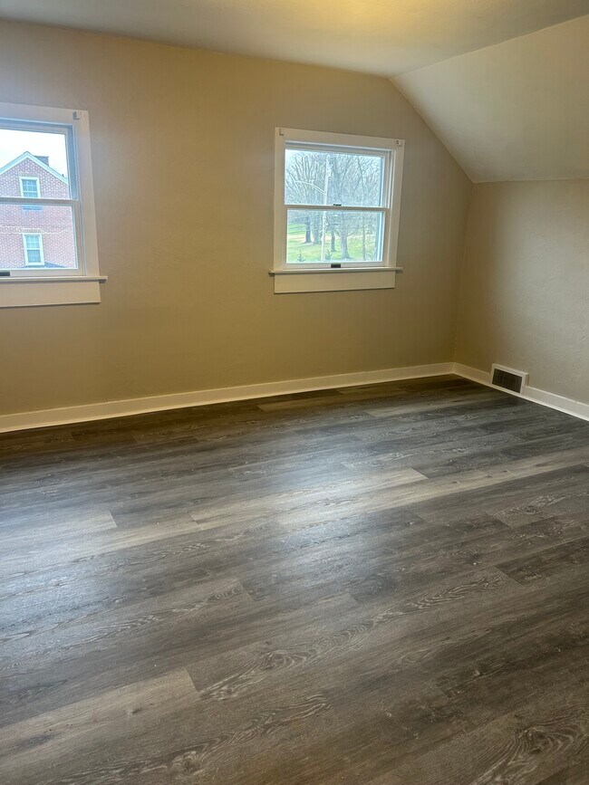 Foto del edificio - 335 S Lincoln Ave