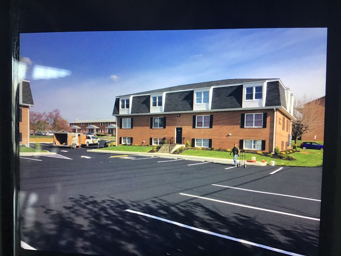 Primary Photo - 2413 Papermill Rd