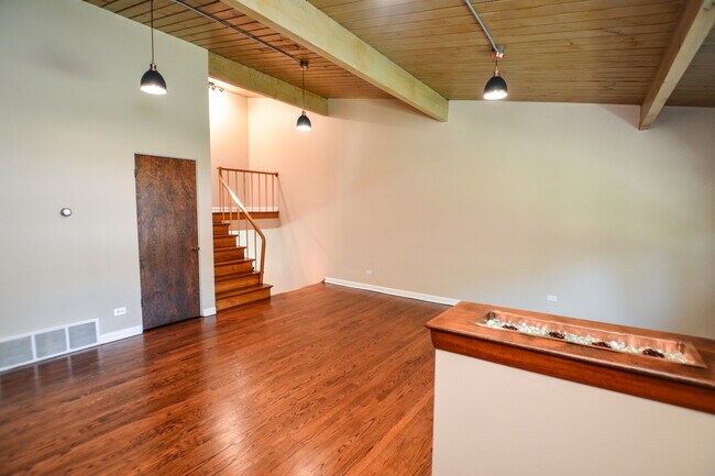 Building Photo - 1175 Waukegan Rd