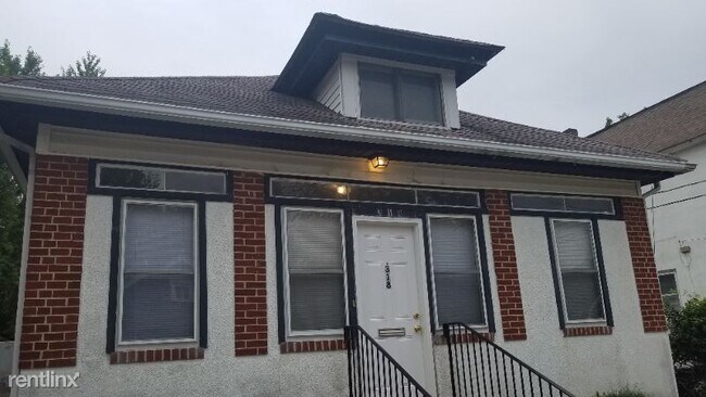 Building Photo - 3 br, 1 bath House - 318 W Buck St