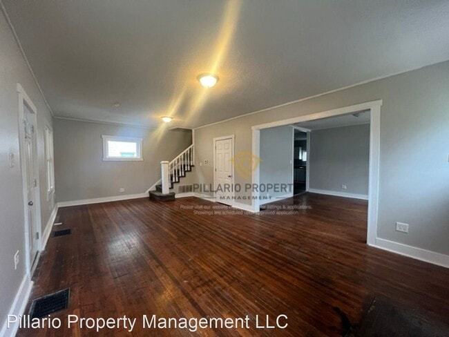 Foto del edificio - 4 br, 2 bath House - 3655 N Kenwood Ave