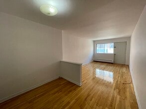 Building Photo - 4205 Av Bourret