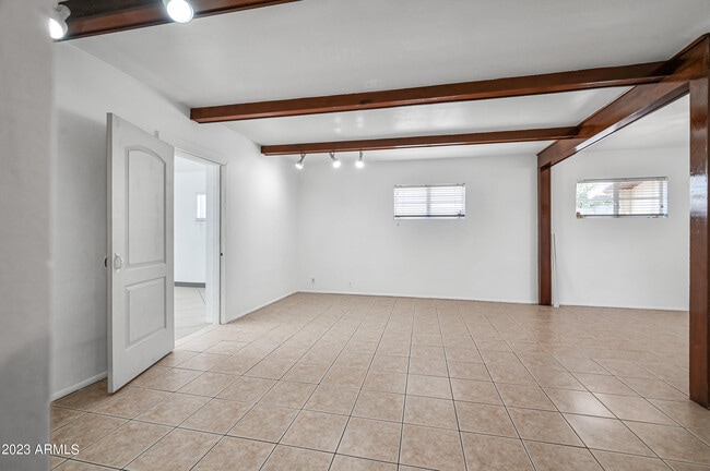 Building Photo - 4518 N 9th Ave