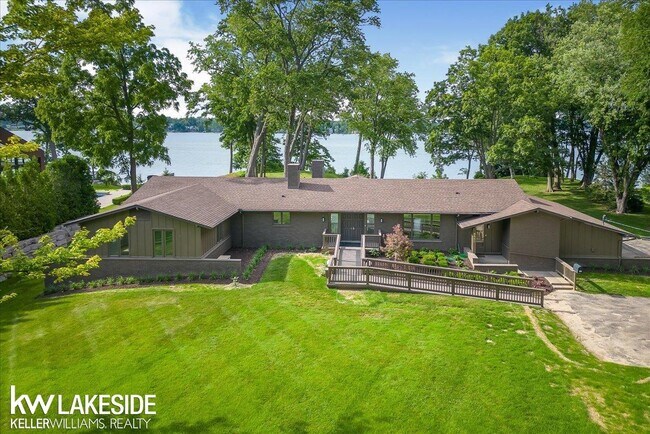 Building Photo - 4550 Dow Ridge Rd
