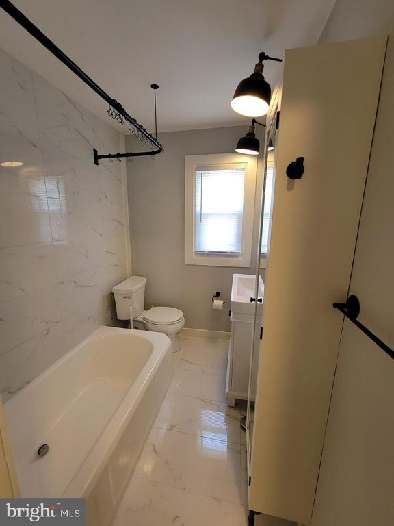 Foto del edificio - 540 N Read Ave