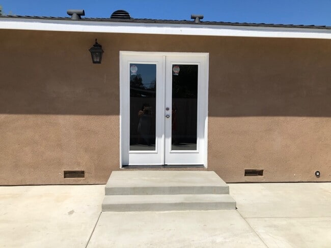 Foto del edificio - 1925 Orange Ave