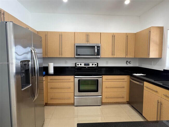 Foto del edificio - 15071 SW 136th Pl